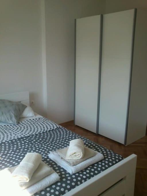 Five Minutes From City Center Apartment